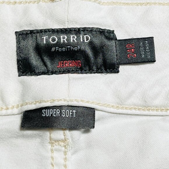 Torrid Women's Stretch Super Soft White Jeggings Size 24R High Rise Zip/Button - Picture 5 of 11